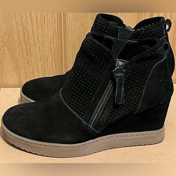 Sofft Bellview Wedge Boot (Women) - Black - Picture 7 of 15